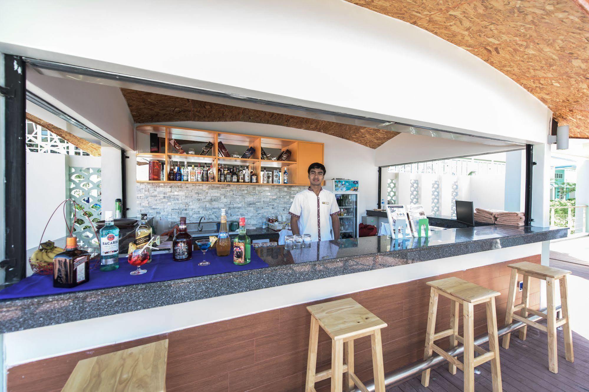 Phi Phi Harbour View Hotel-SHA Extra Plus Exterior foto